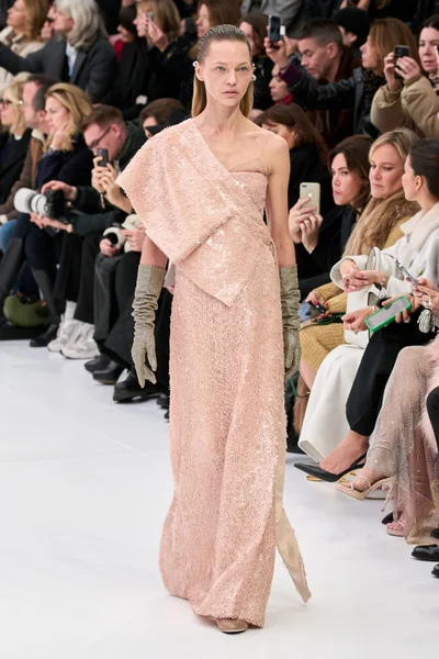 Look 9
